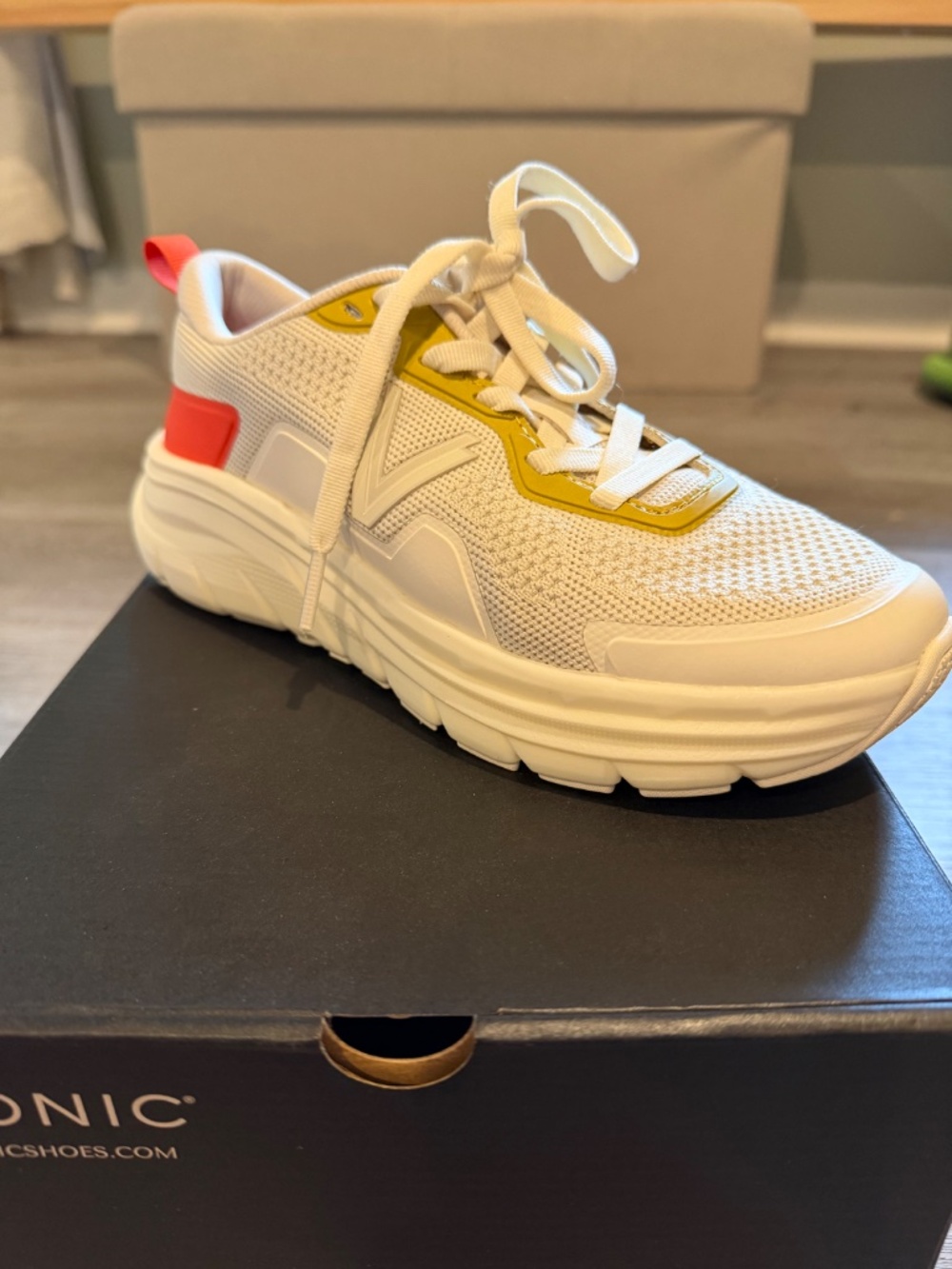 BRAND NEW!!! Vionic sneakers - Picture 4 of 7